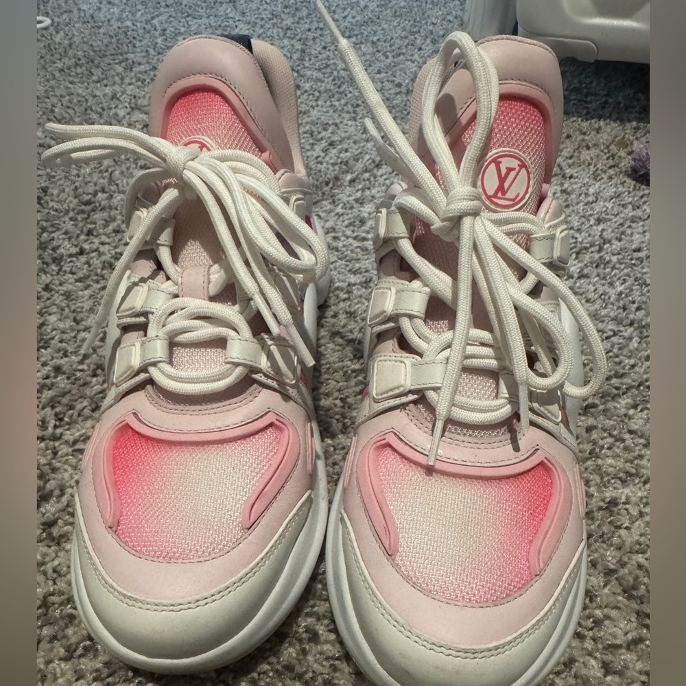Louis Vuitton LV Archlight Women's Sneaker 38 USA 7.5 / 8 Pink